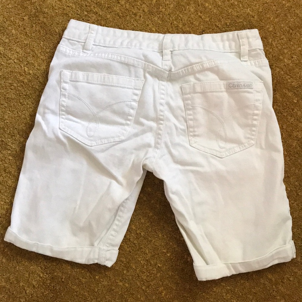 Shorts - Picture 2 of 3